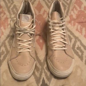 Women’s High Top Van